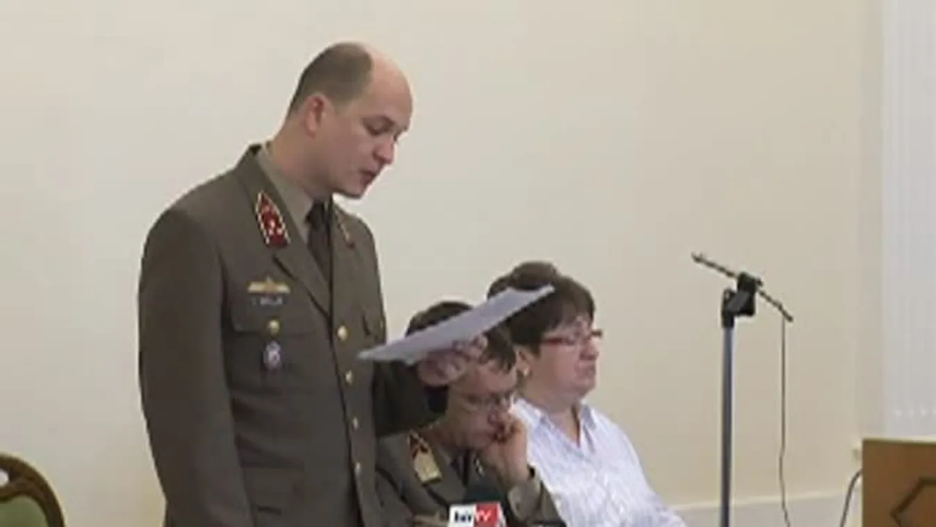 12 vádlottra fegyházat, 4 vádlottra felfüggesztett börtönt kértek a tábornokperben