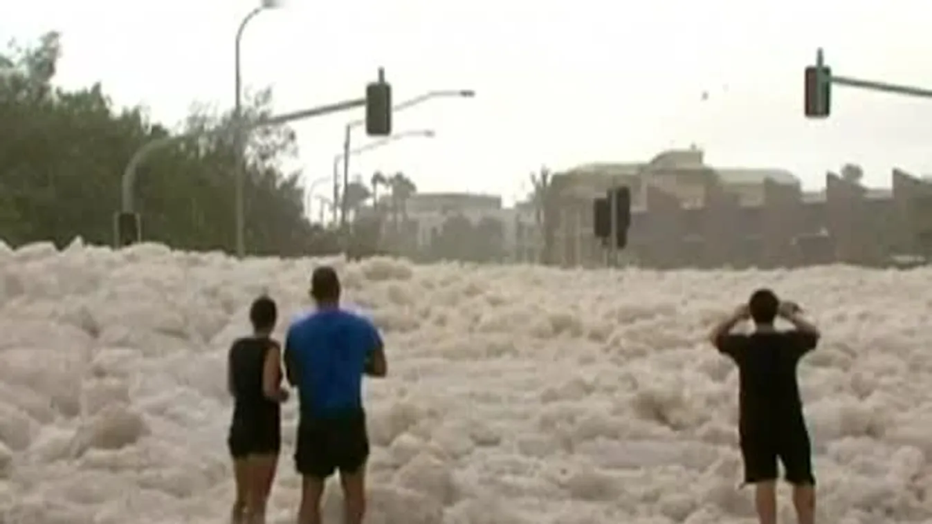 Tengeri hab öntött el egy ausztrál várost