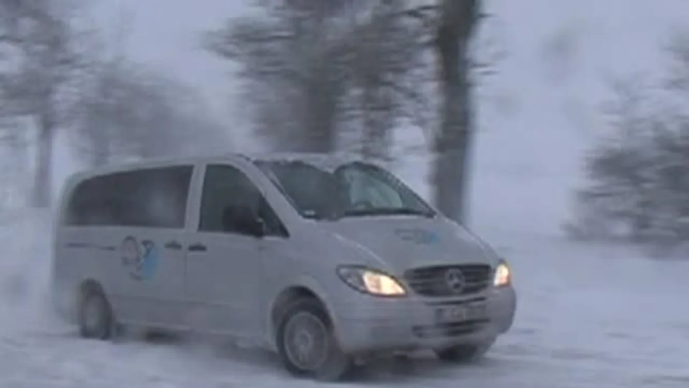 Piros riasztás: több település is elzárva a külvilágtól