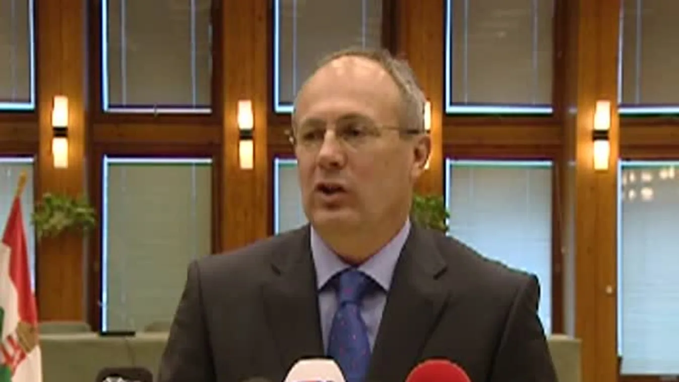 Több ezren mentesülhetnek a kötlező nyugdíjazás alól az egészségügyben