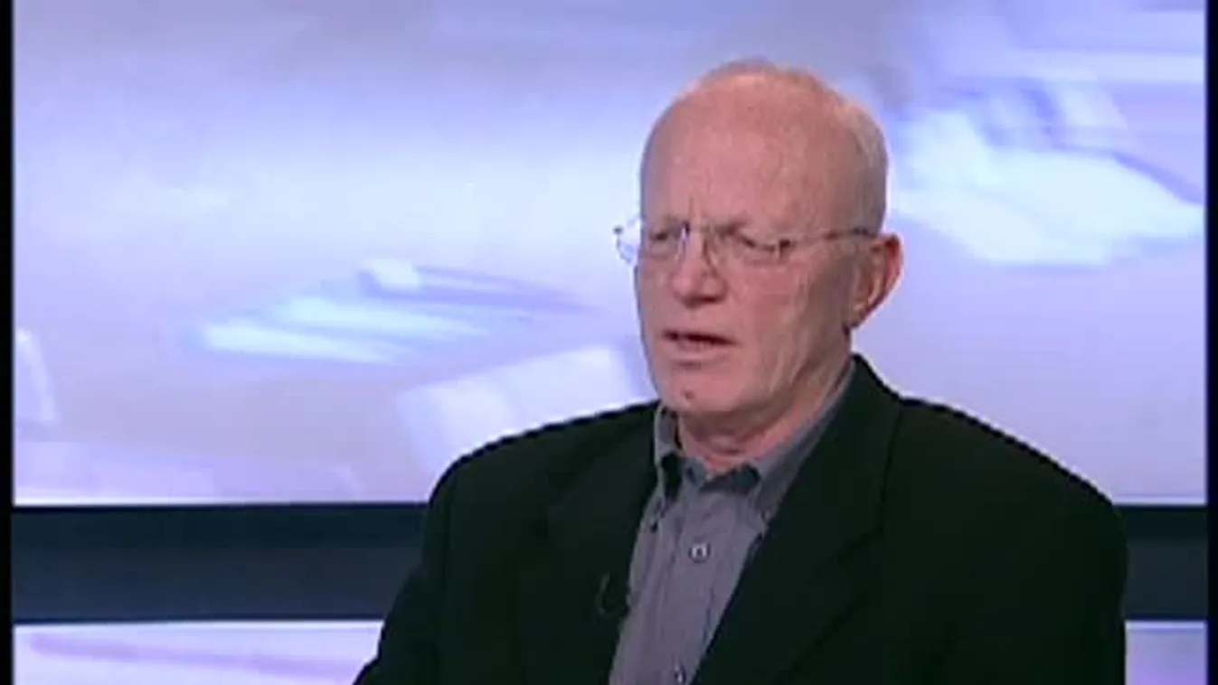 Rájátszás - Újra meg akarja kerülni a Földet