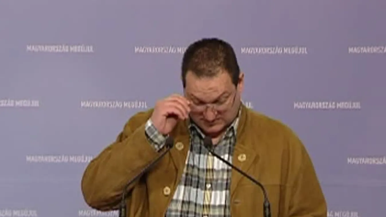 Kötelezné az áramszolgáltatókat a rezsicsökkentés betartására a Fidesz