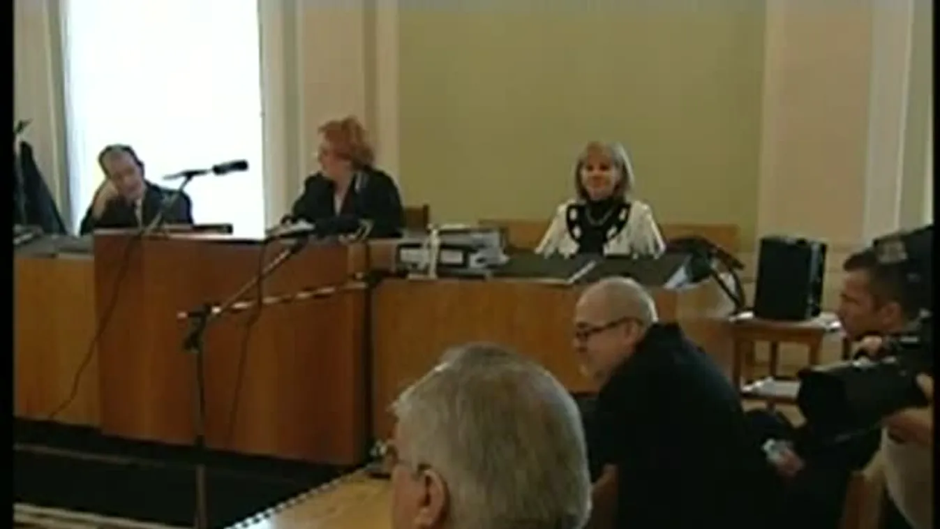 Császy állítja, még munkaszerződése sem volt