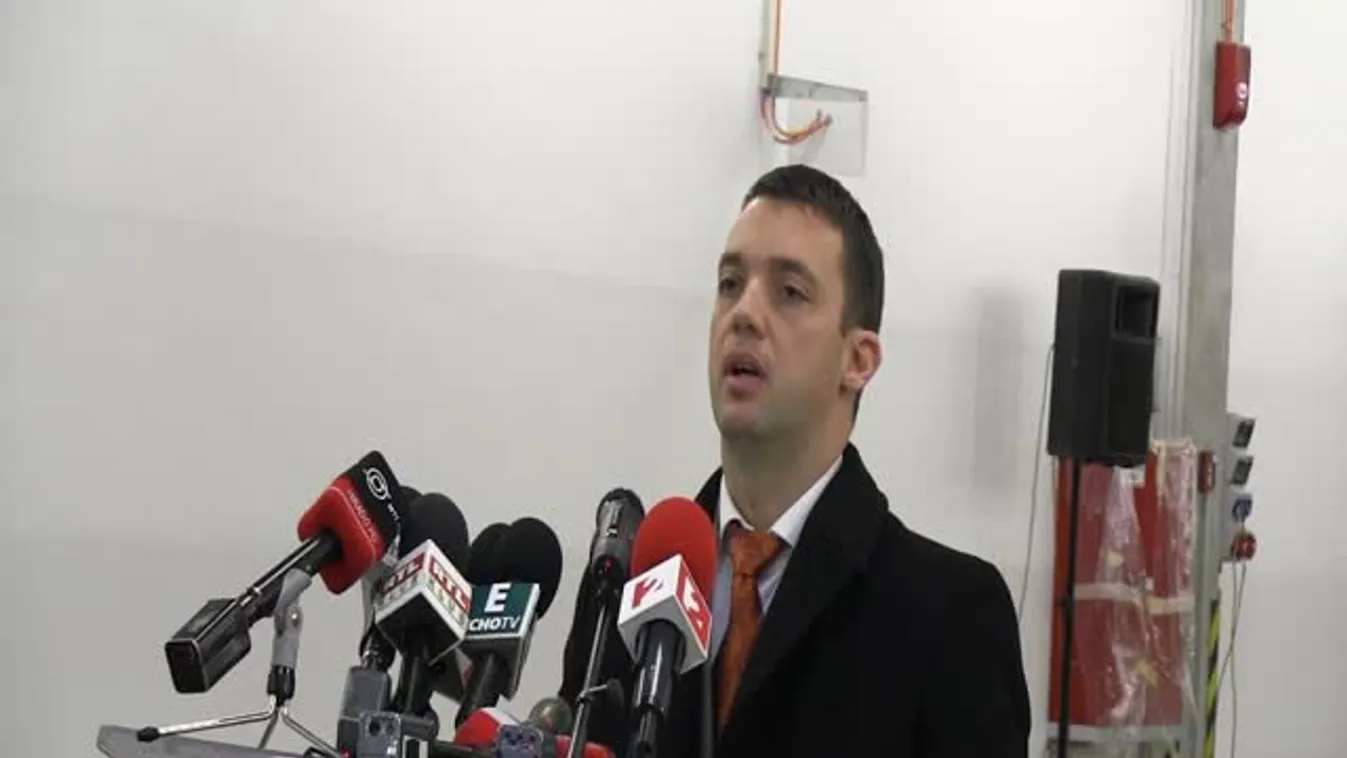 Tesztüzemben a 4-es metró szerelvénye