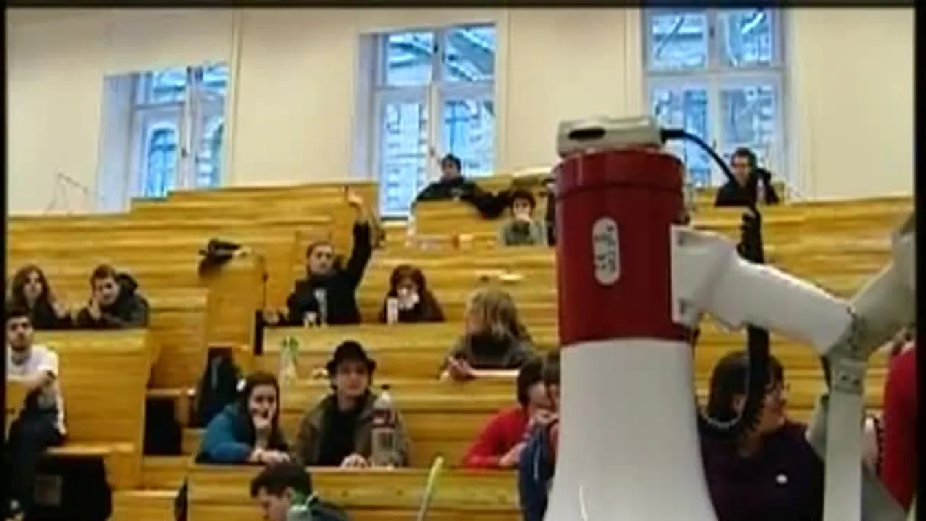 Fórumokkal és teremfoglalásokkal folytatják a hallgatók