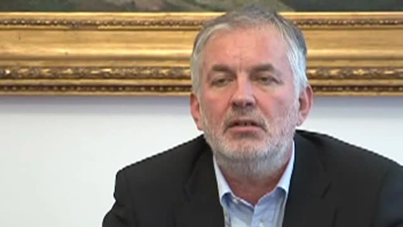 Partibusz viszi haza éjjel, biztonságban a pécsi fiatalokat