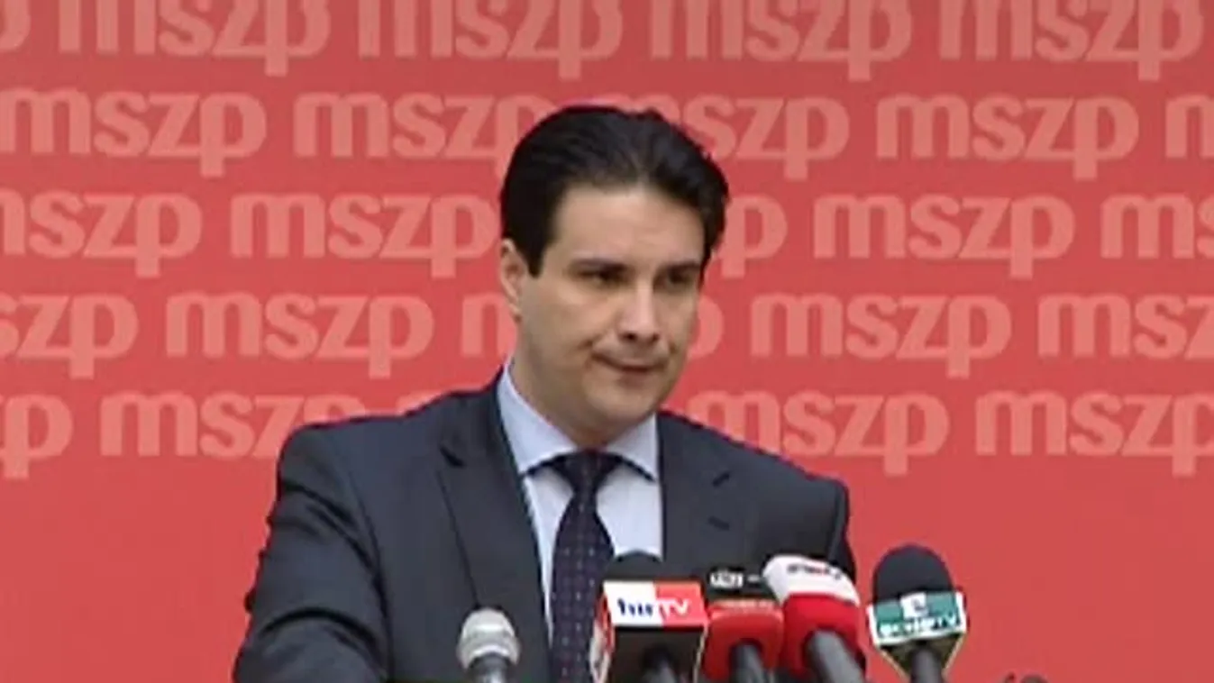 Nagykövetekkel egyeztetett Mesterházy Attila