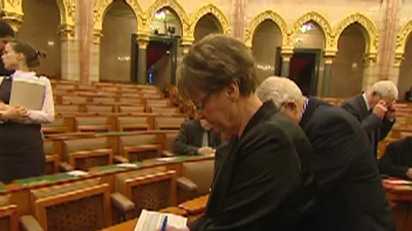 Aláírásgyűjtés a Parlamentben az emberi élet védelmében