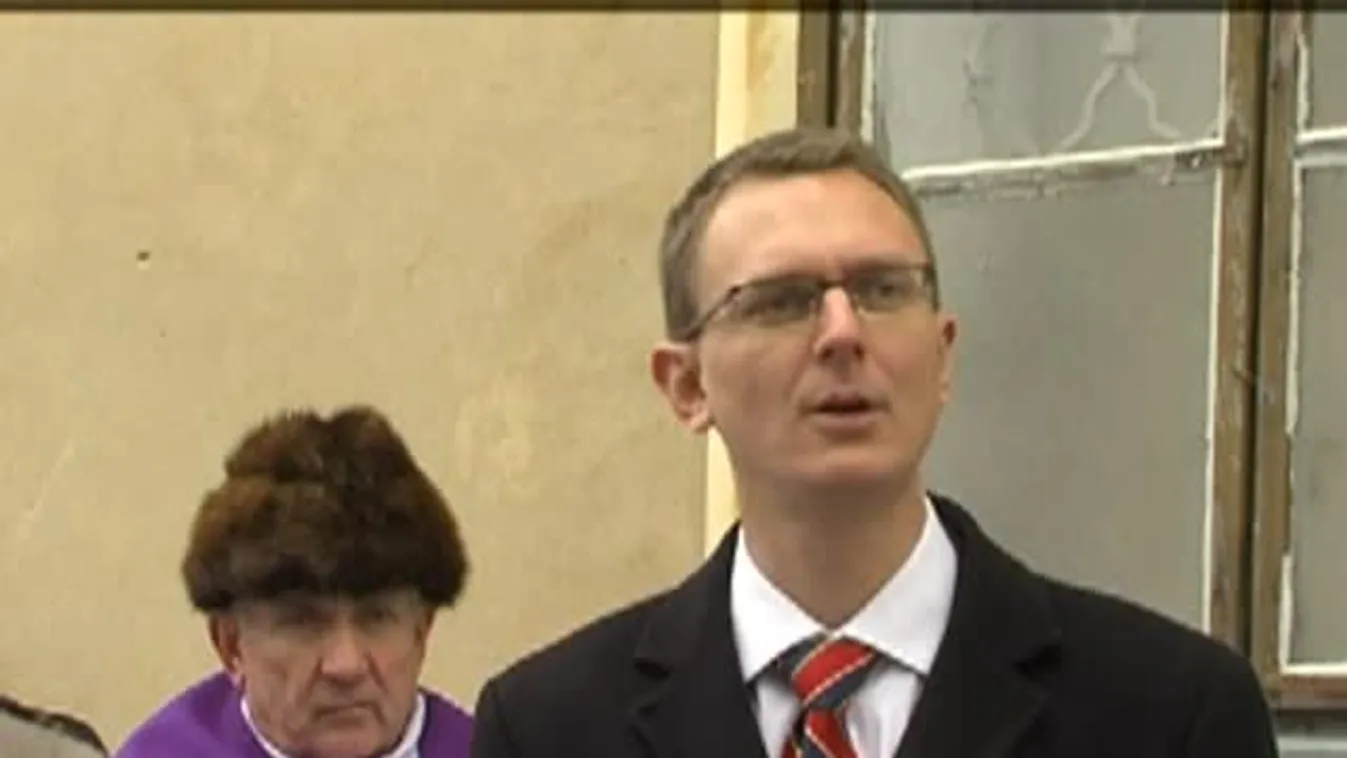 Emléktáblát avattak Varga Béla tiszteletére Veszprémben