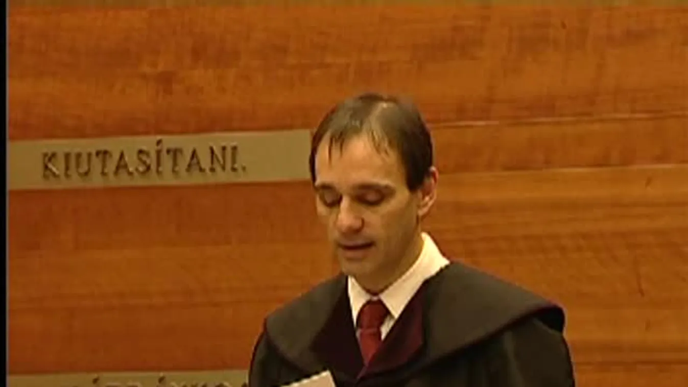 Korrupt adóellenőrök: súlyosabb ítélet született