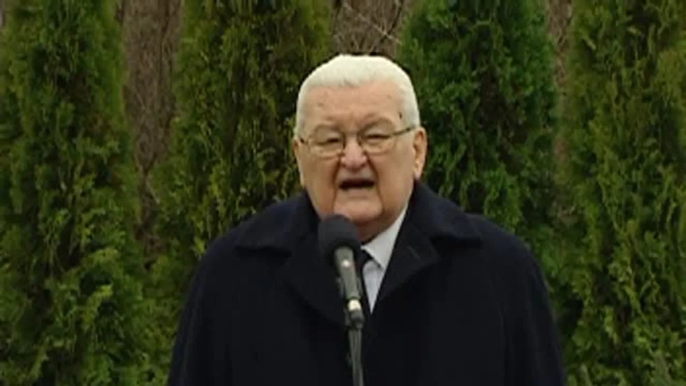 A kommunizmus áldozataira emlékeznek a rákoskeresztúri új köztemetőben