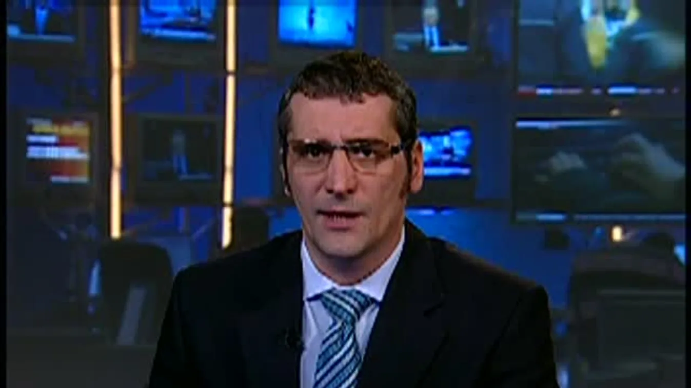 Lángba borult egy budapesti társasház