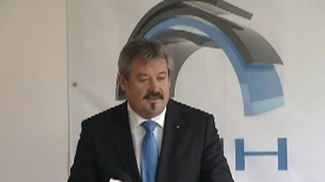 Új üzemcsarnokot avattak Vasváron