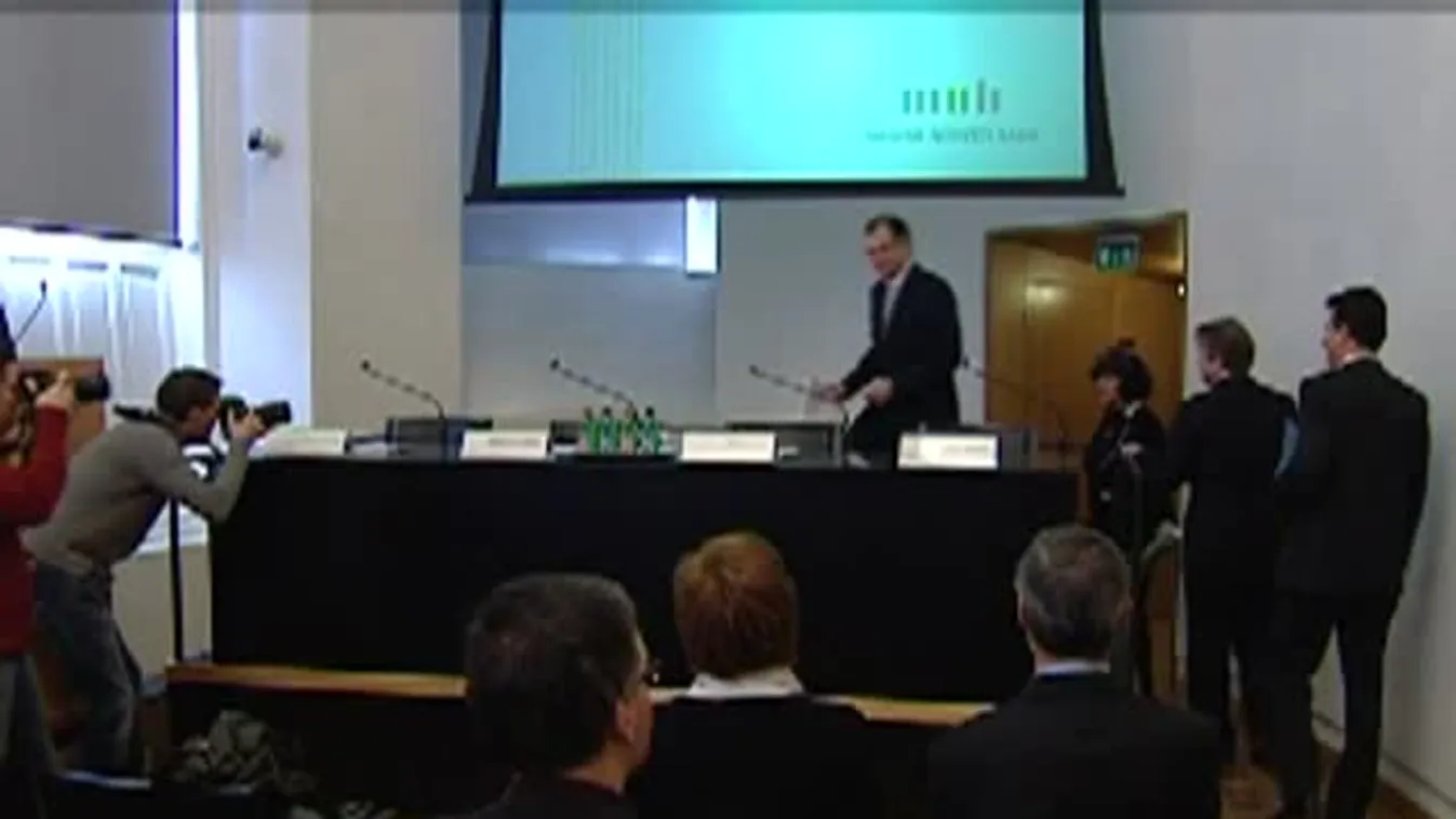 Simor üzent is meg nem is utódjának