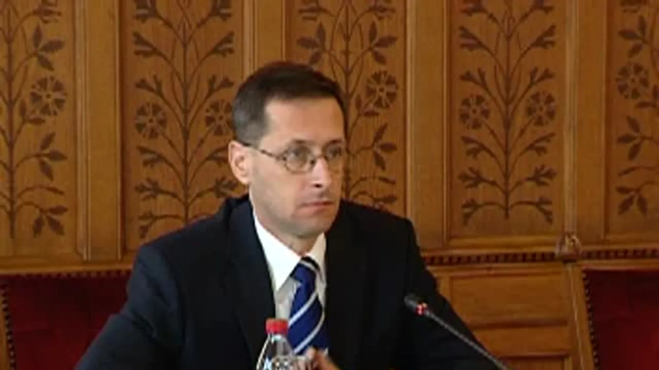 Varga Mihály meghallgatása a sport és turisztikai bizottságban