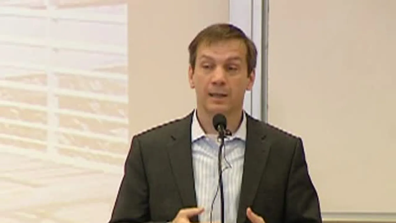 Fiatal közgazdászoknak tartott előadást Bajnai Gordon