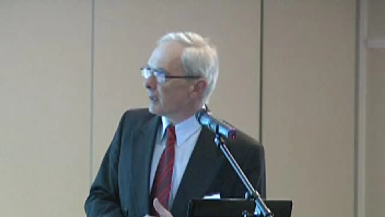 Bod Péter Ákos közgazdász a GKI konferenciáján