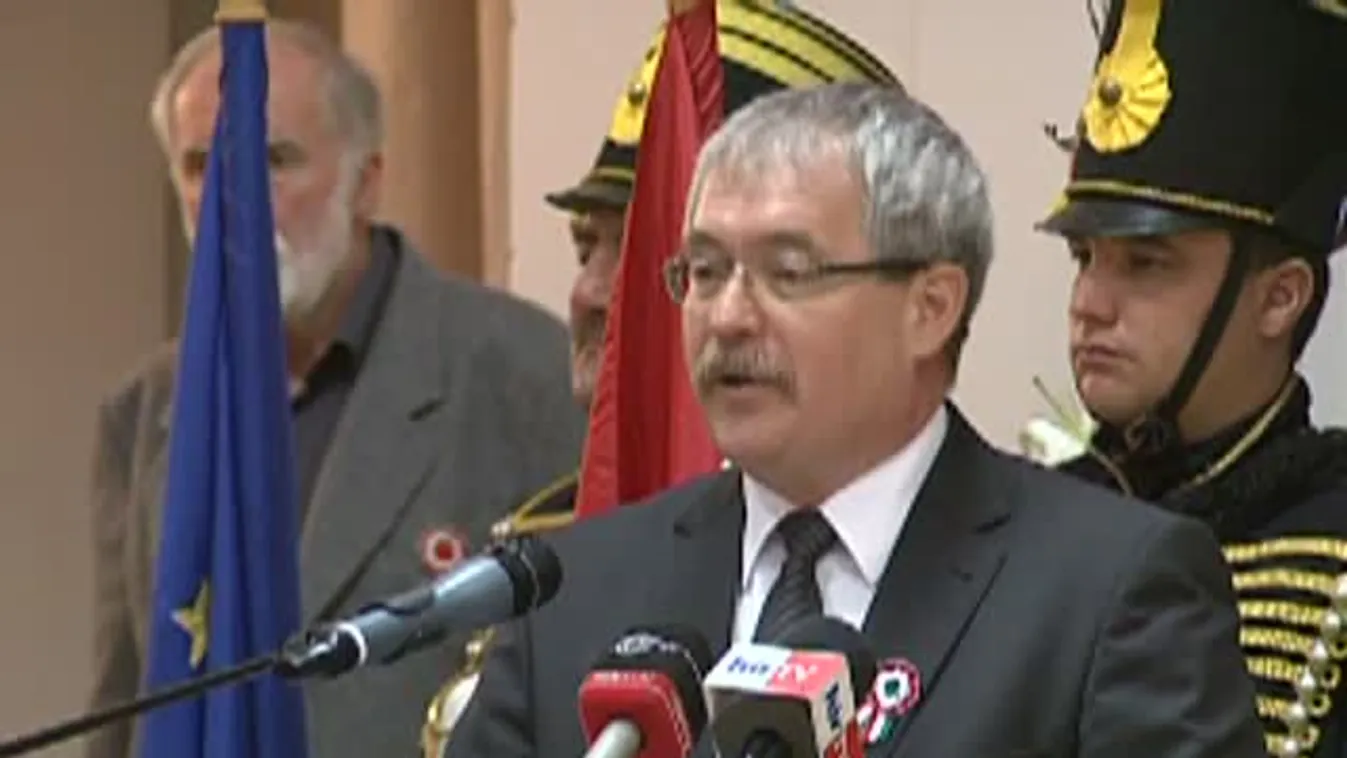 Kitüntetéseket adott át a nemzeti ünnep alkalmával a vidékfejlesztési miniszter