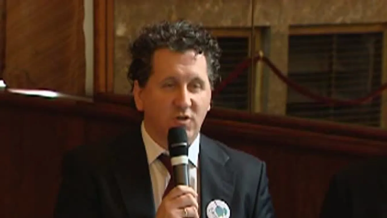 Hat év után újra megnyitotta kapuit az Erkel Színház