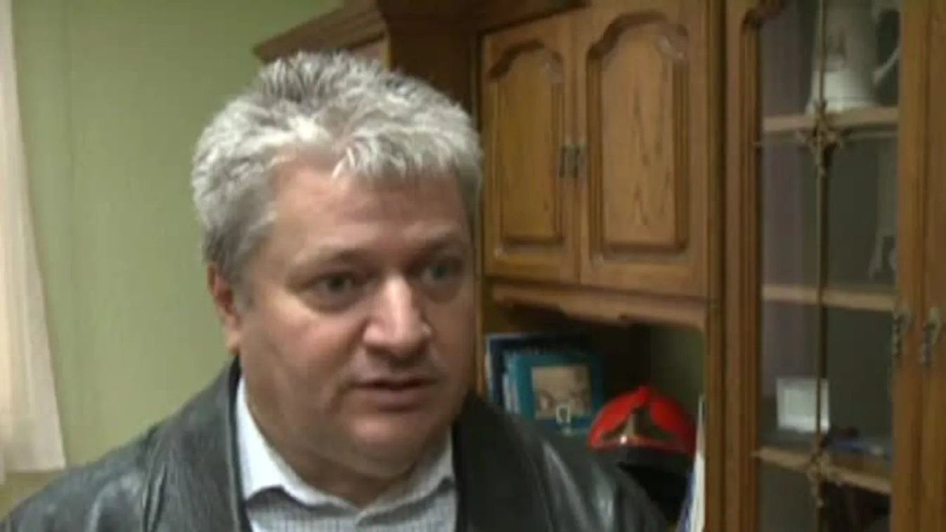 Házakat zárt körbe az árvíz, családokat kellett kimenekíteni