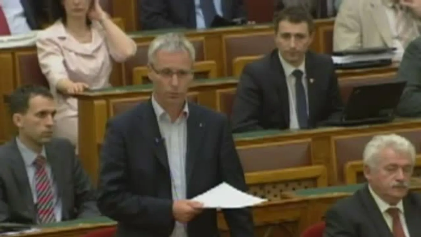 Soltész Miklós a budapesti divízió I-es jégkorong világbajnokságról