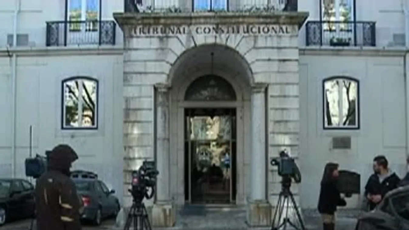 Kimondták, nem vehetik el a 14. havi fizetést