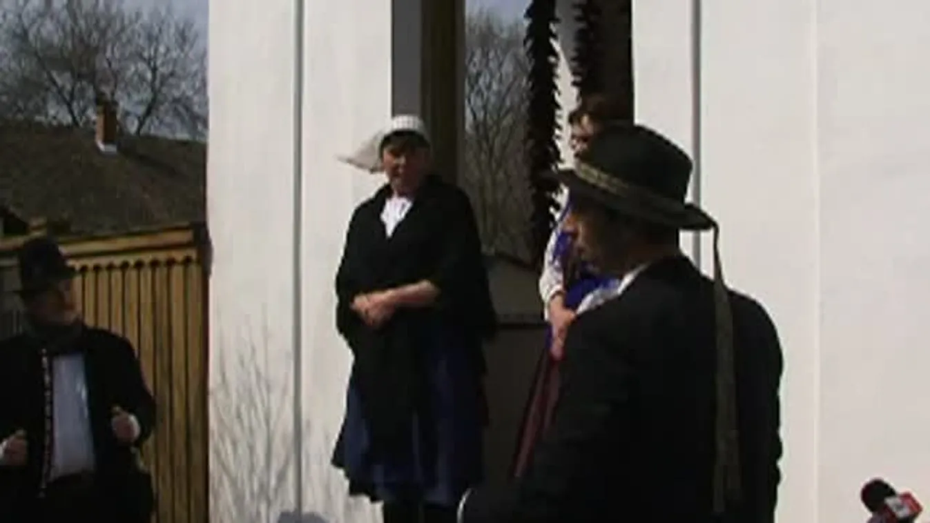 Locsolkodás az Ópusztaszeri Nemzeti Történeti Emlékparkban