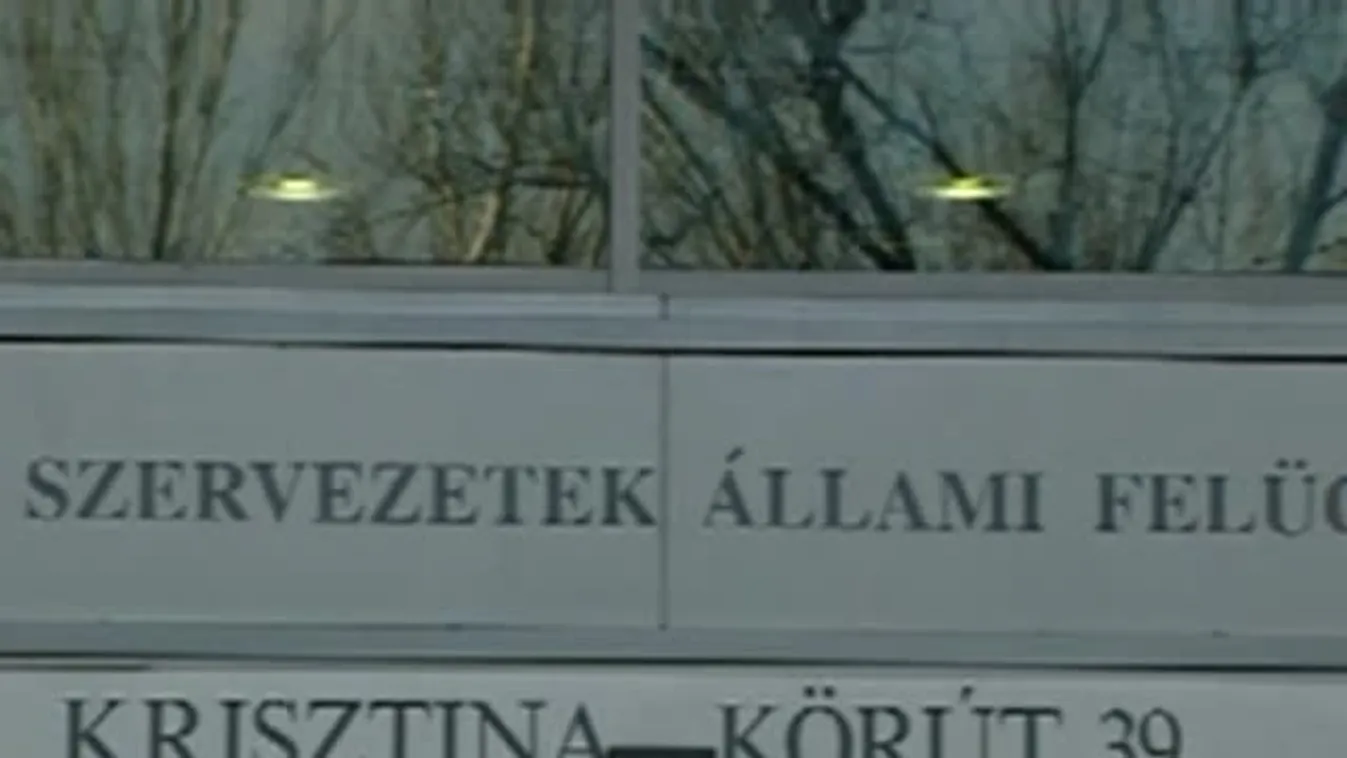 A PSZÁF is a Bloomberg körmére néz