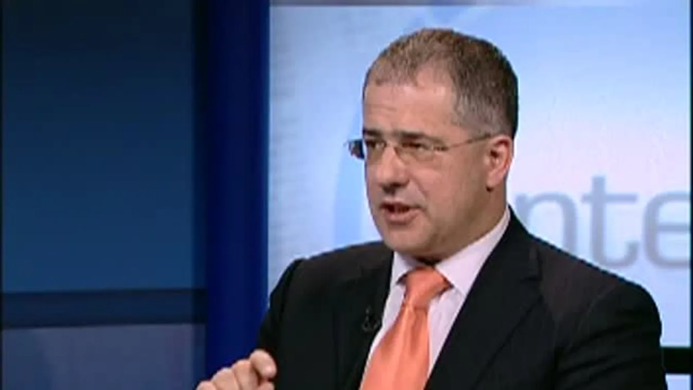 Péntek8 - Vendég: Kósa Lajos