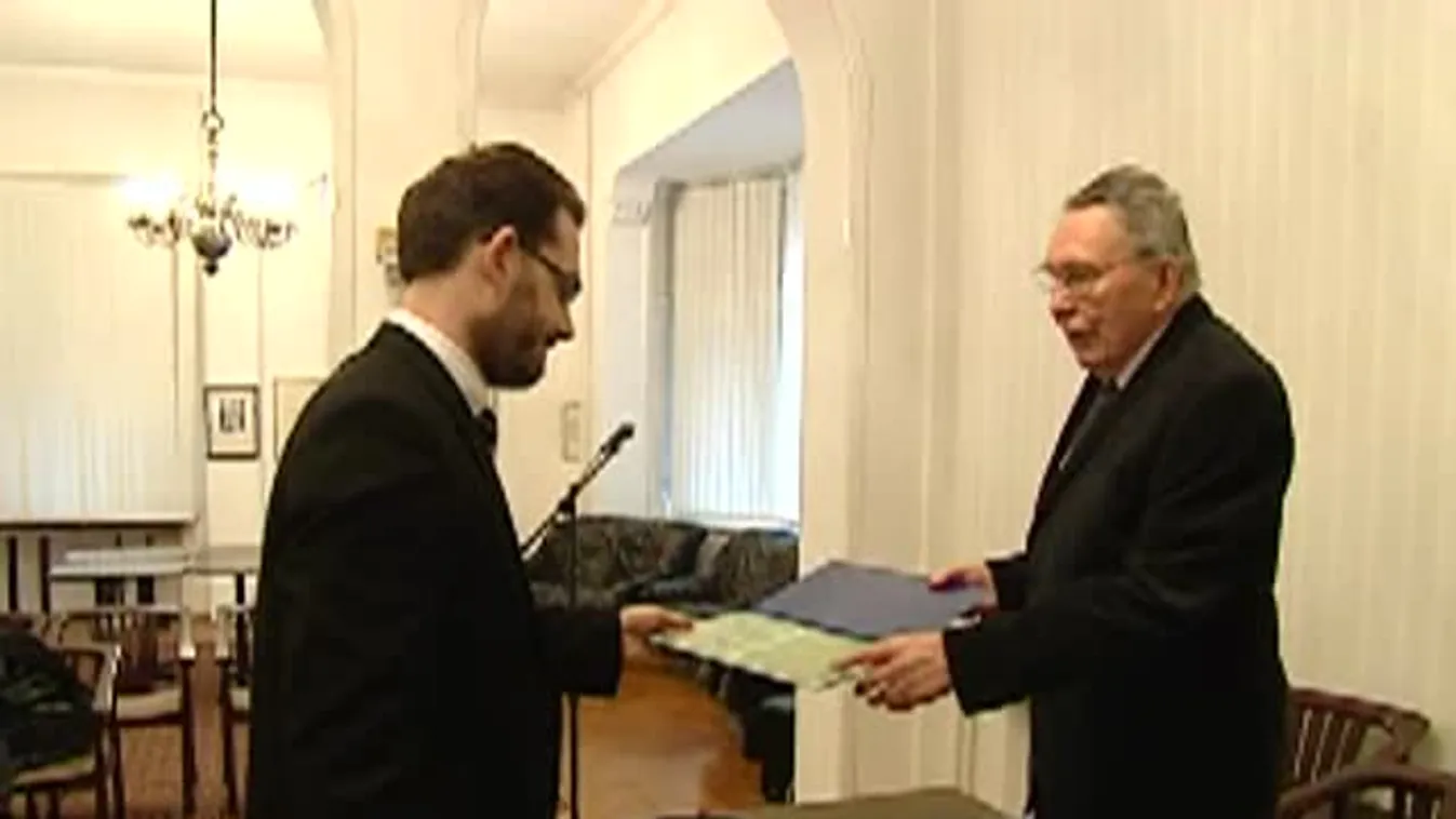 Átadták a Mikszáth-díjat