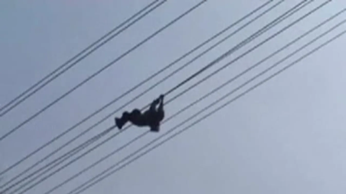 Magasfeszültségű vezetékre mászott egy részeg férfi Kínában