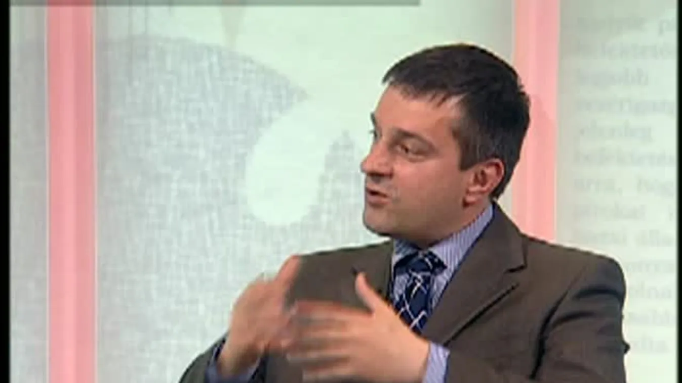 Lapzárta - Reding kontra magyar kormány