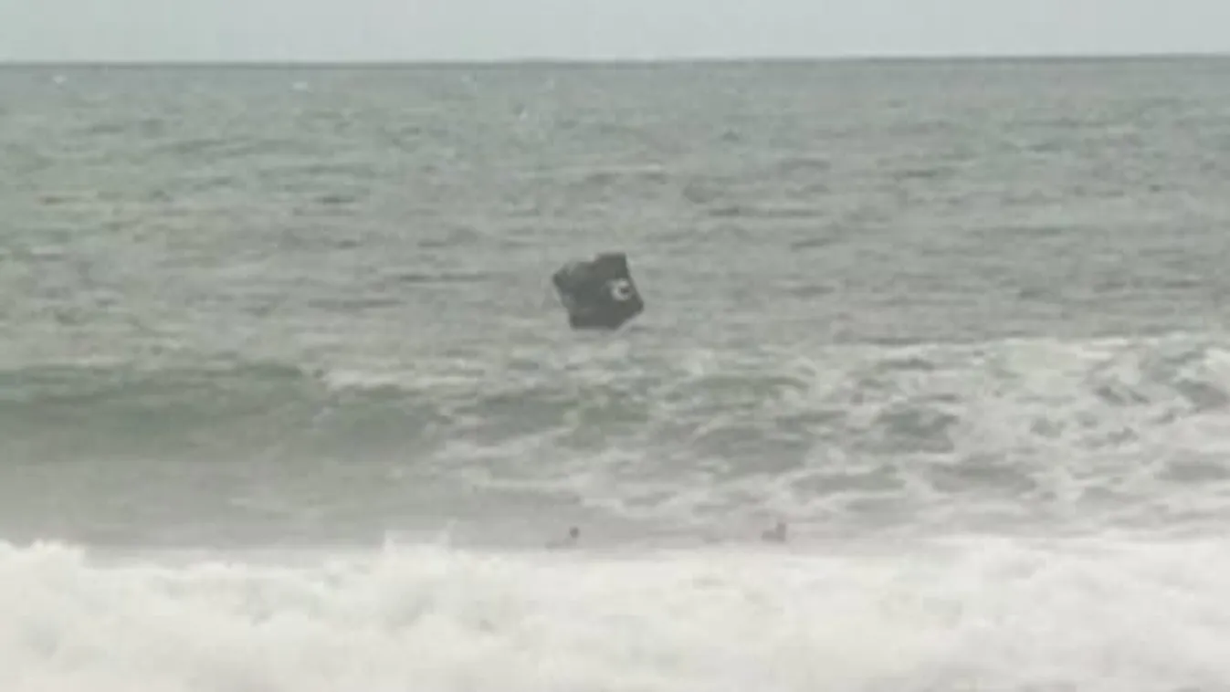 Hullámlovasok versenyeztek Ausztráliában