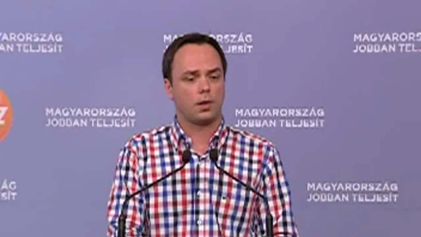 Interneten is gyűjti a Fidesz a rezsicsökkentést támogató aláírásokat