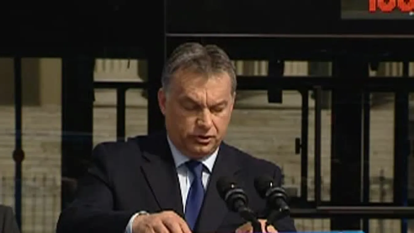 Új buszokat adtak át a fővárosban