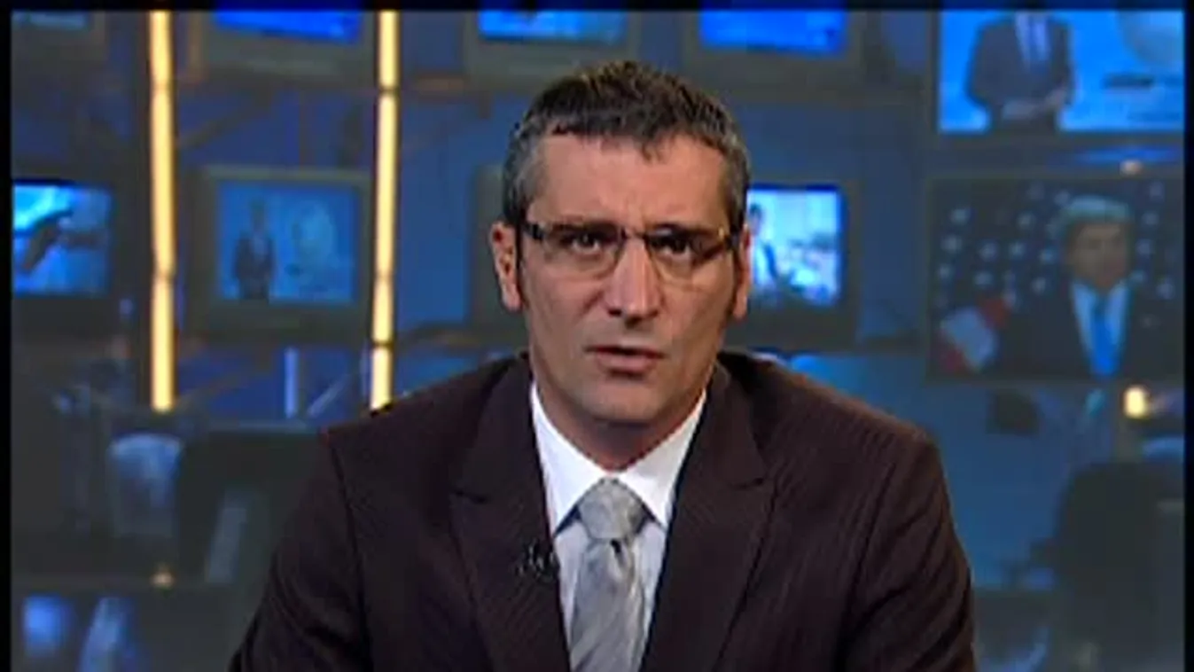 Olasz bíró fújja a sípot a BL-döntőben