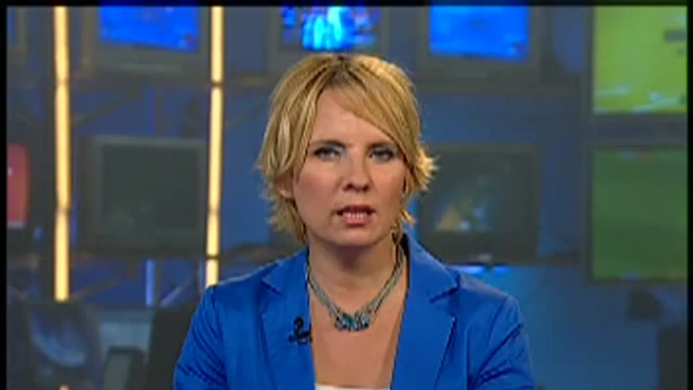 Evezősök és sárkányhajók lepték el a Dunát