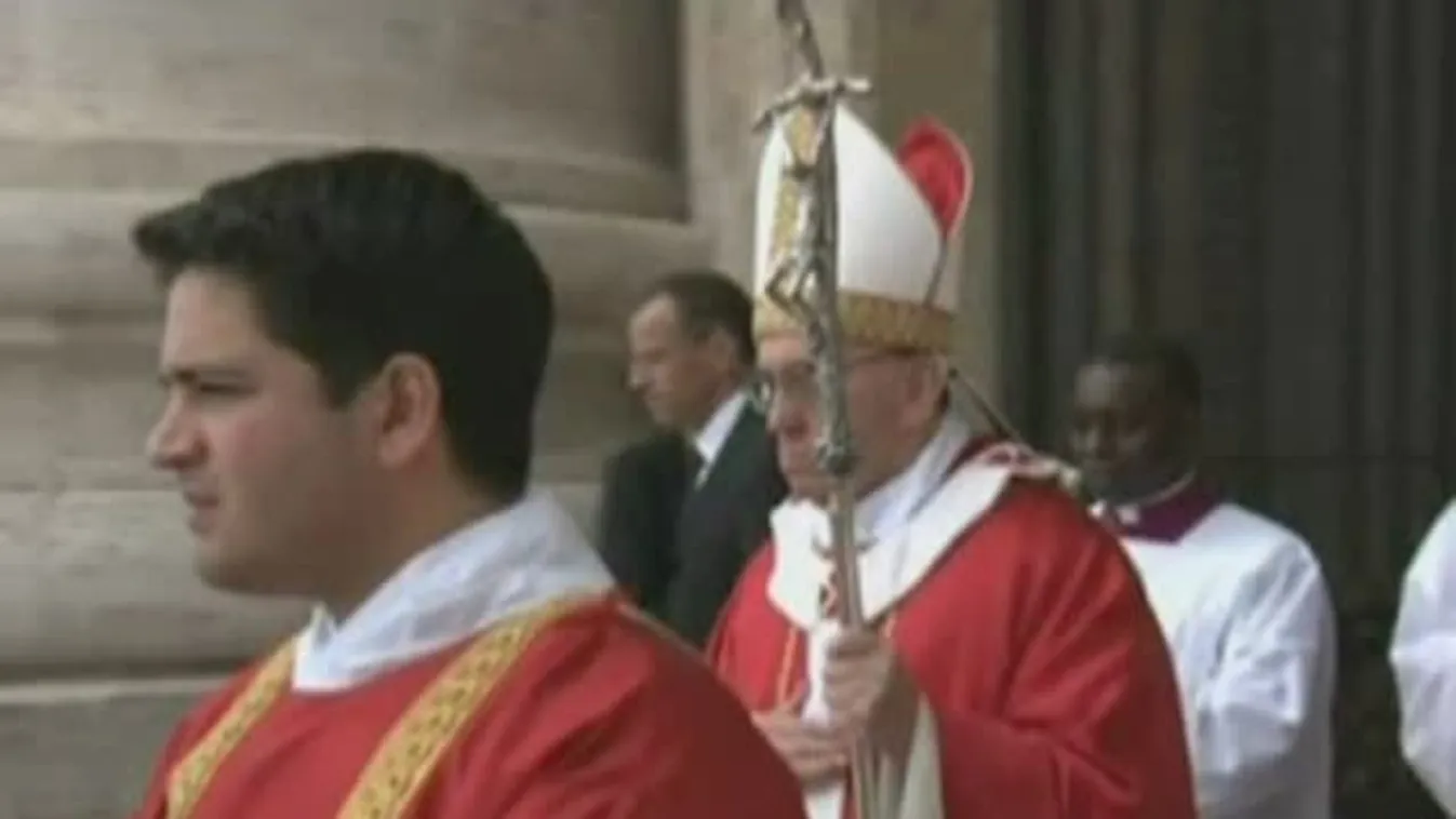 Pünkösdi szentmise a Szent Péter téren