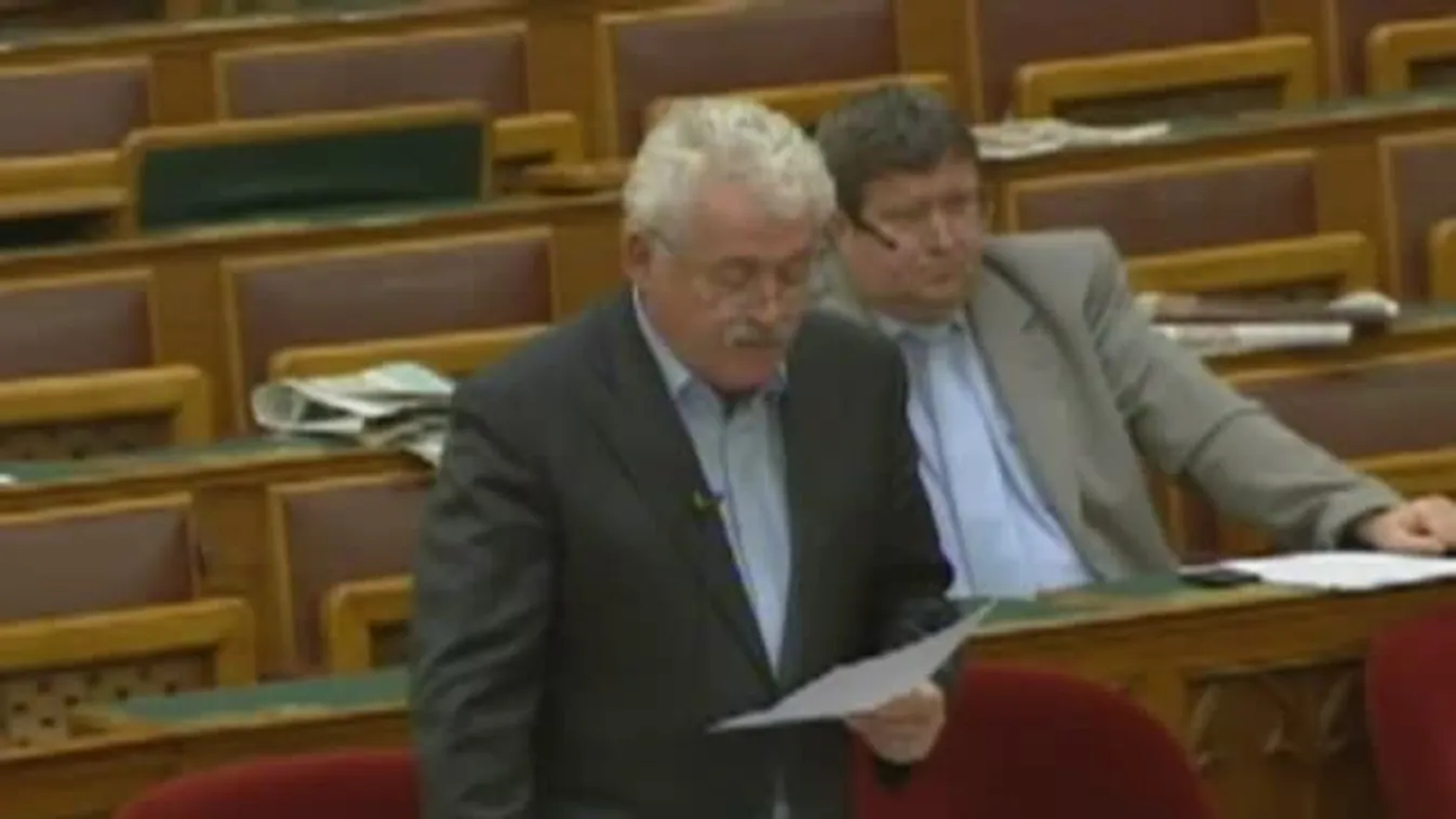 A Parlament előtt az e-útdíjtörvény tervezete