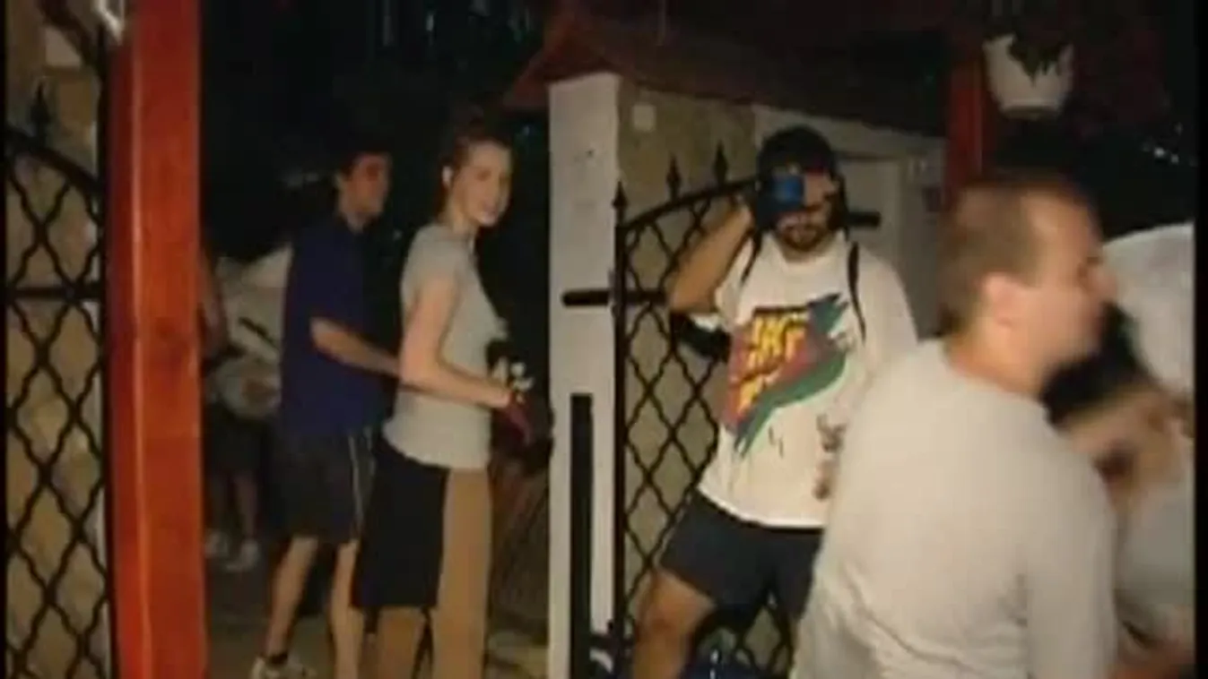 Árvíri védekezés Budapesten a Tímár utcánál