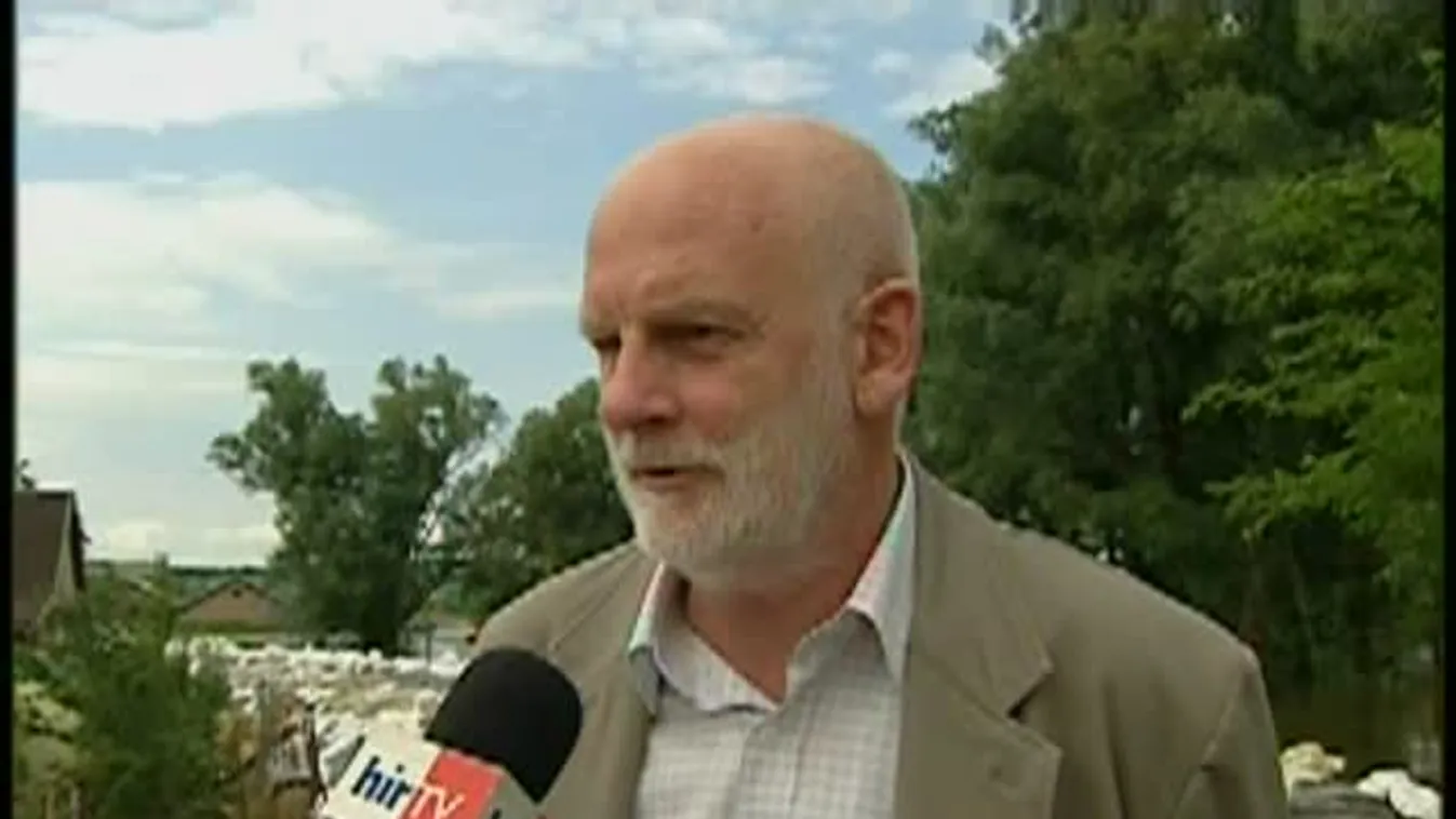 Megkezdődött a dunai árhullám tetőzése Bátánál