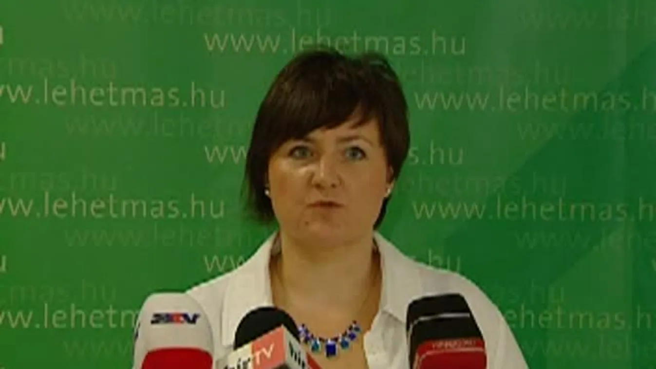 LMP: ne írja alá a köztársasági elnök az új földtörvényt!