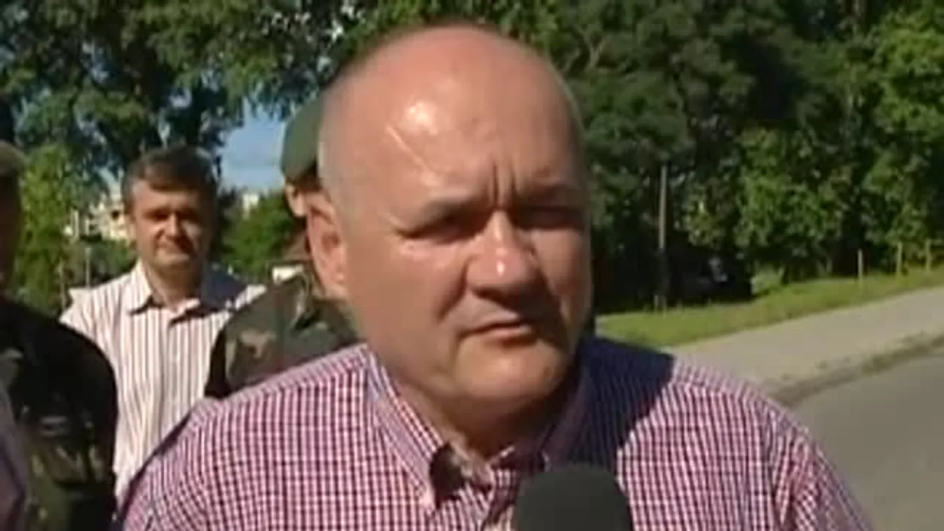 A kormány ezer katonát ajánlott fel Szerbiának az árvízi védekezéshez