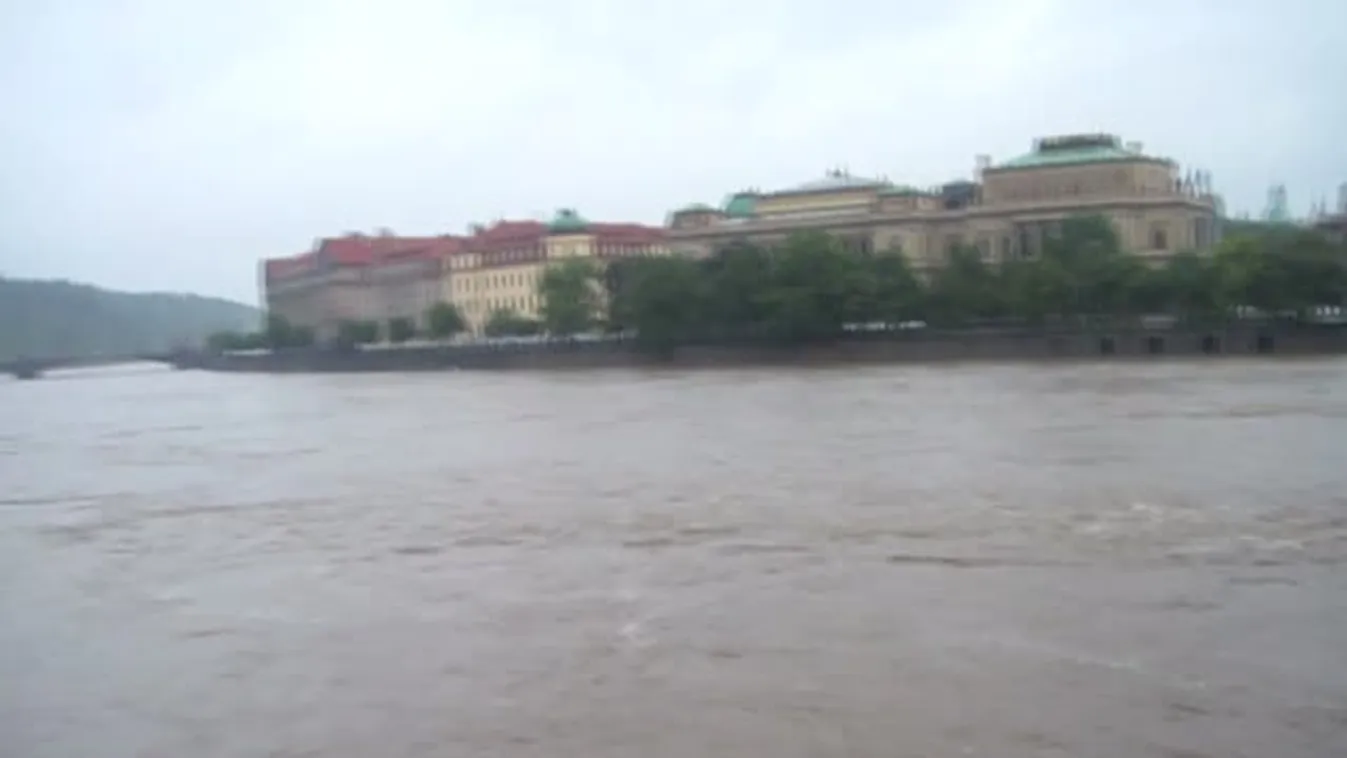 Árvíz Prágában (Tóth Alpár felvétele)