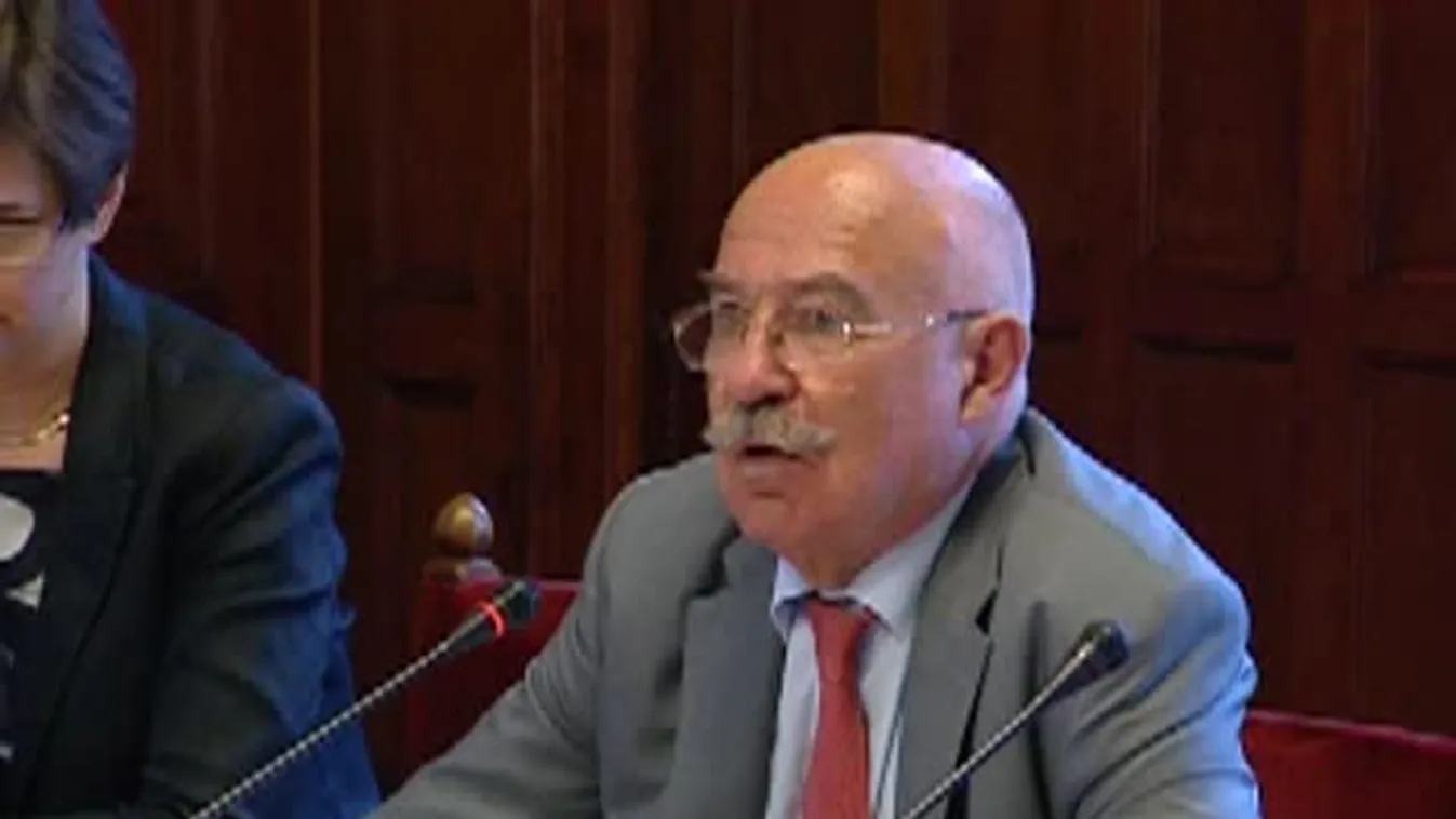 Martonyi: Ne rontsa az ellenzék az ország hitelét külföldön!