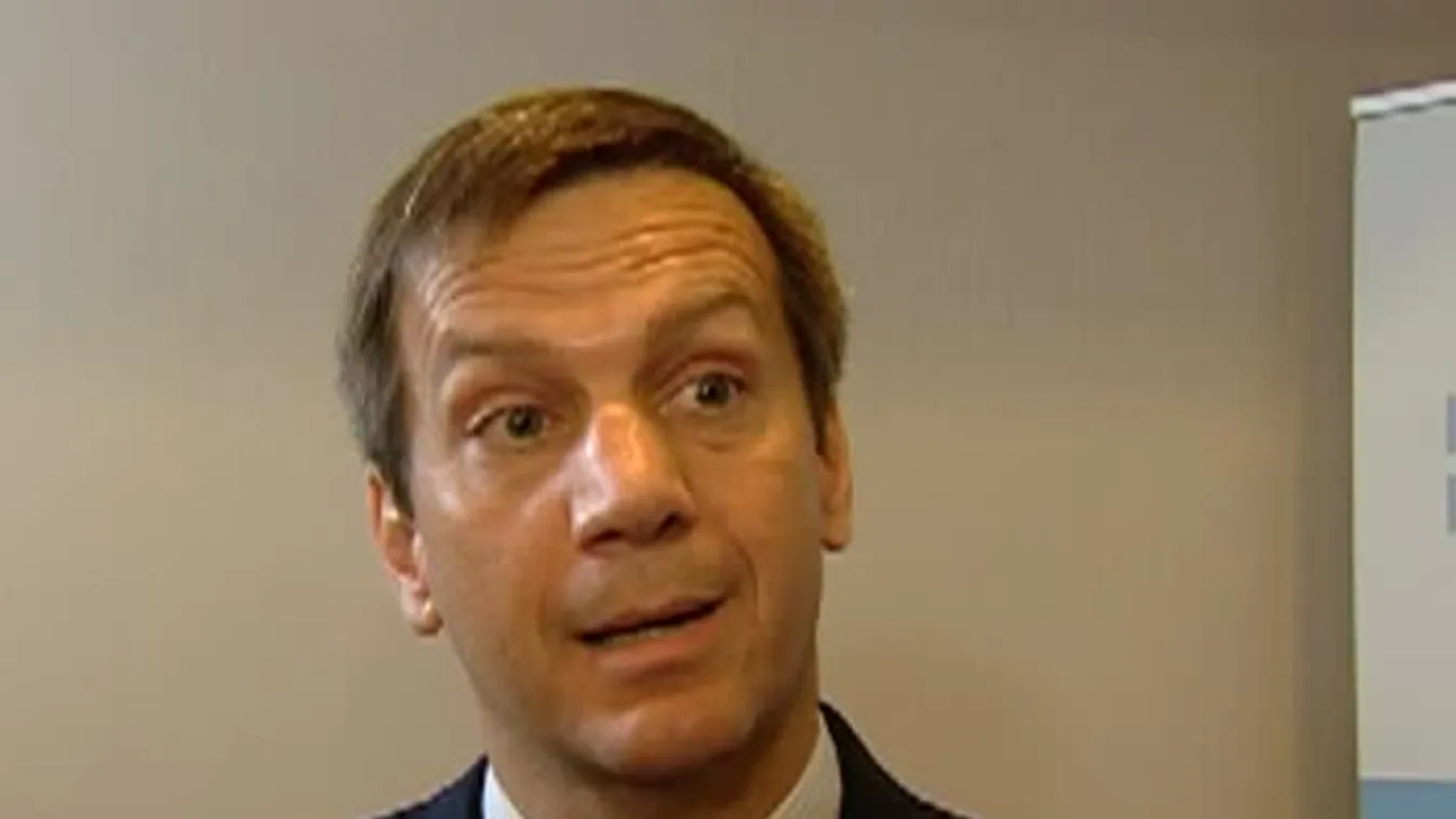 Civil kaszinó – A BKV-n utaztatja gyűlöletkampányát a baloldal