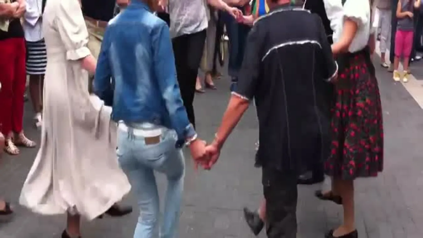 II.Nemzetek tánca – Német táncok, kísér: Schütz zenekar