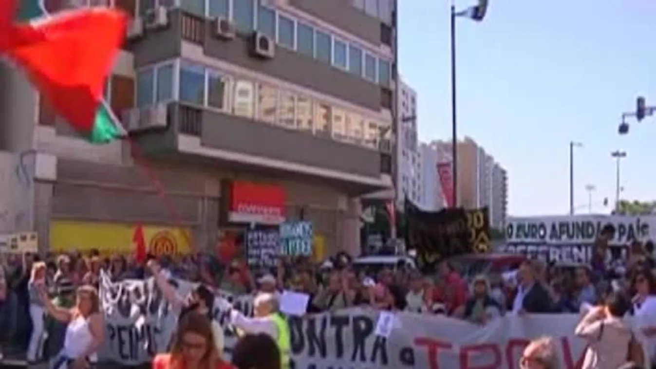 Tüntetés a megszorítások ellen Lisszabonban