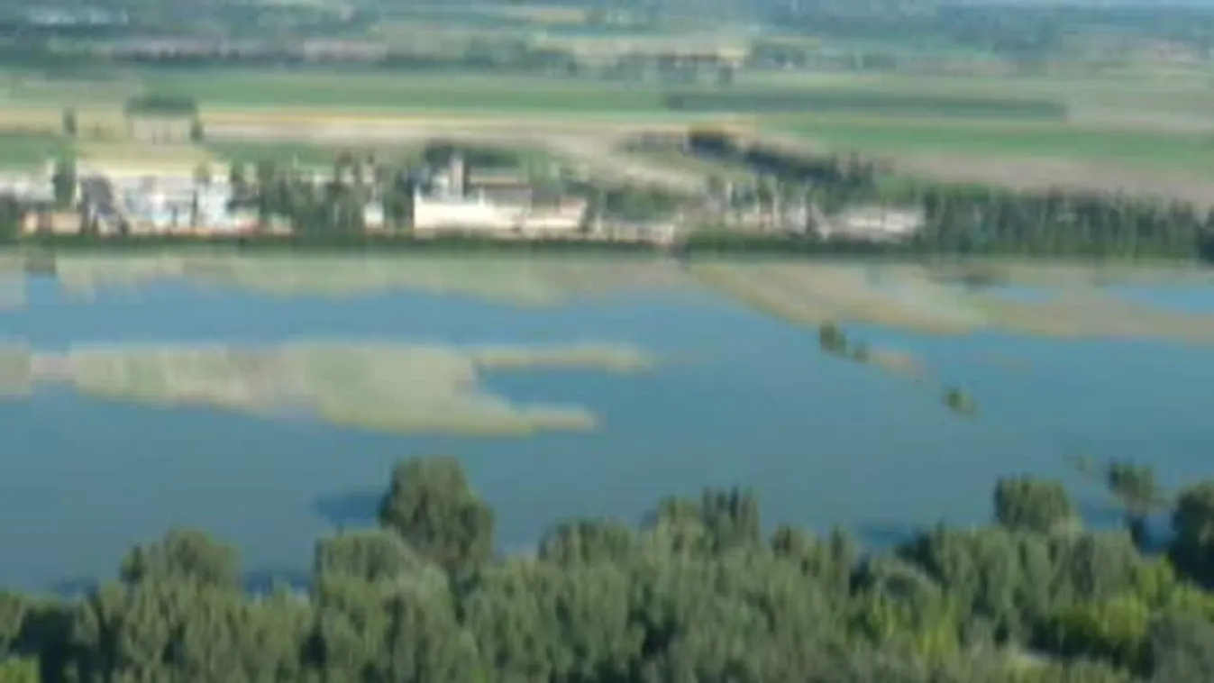 Levonuló árvíz a Duna déli szakaszán