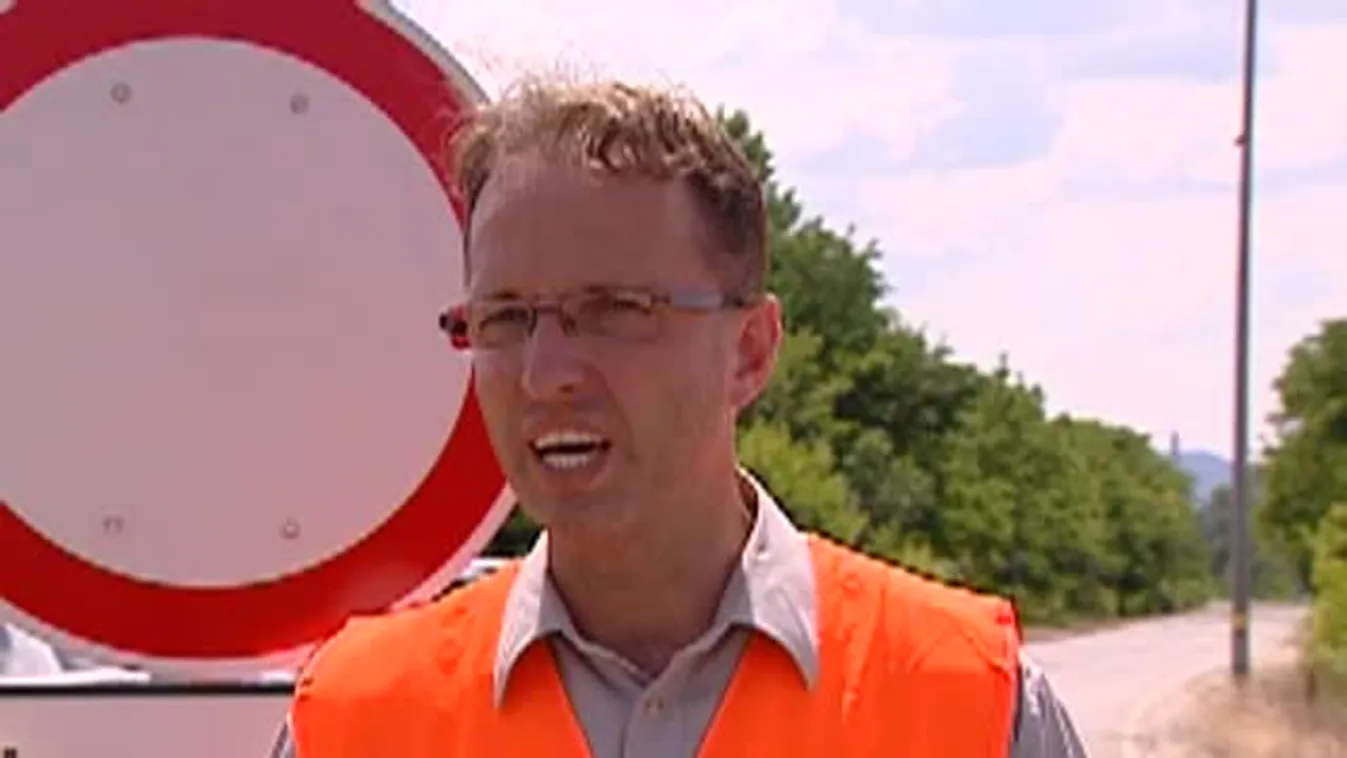 Megnyitották a 2-es utat Budapest és Dunakeszi között